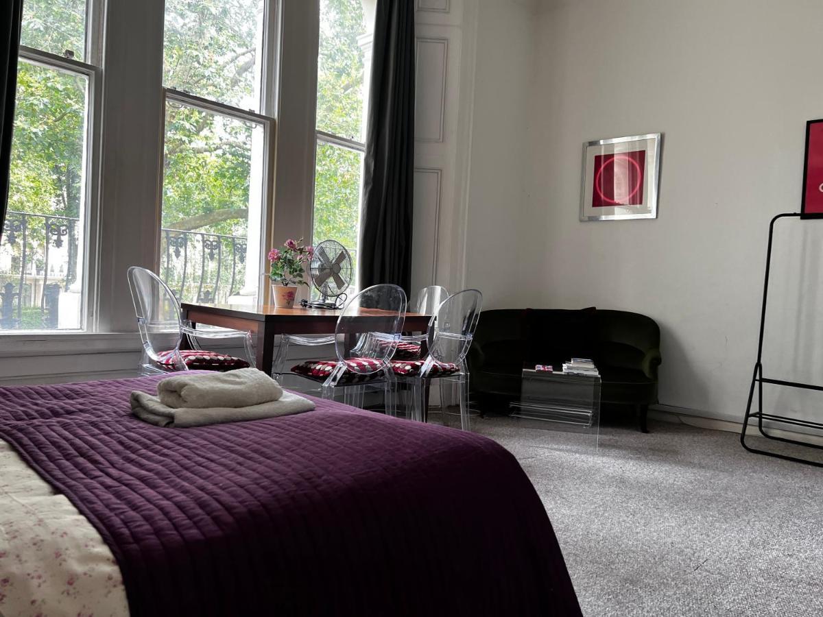 Hyde Park Studio Has Private Balcony With Tranquil Garden View Лондон Екстер'єр фото