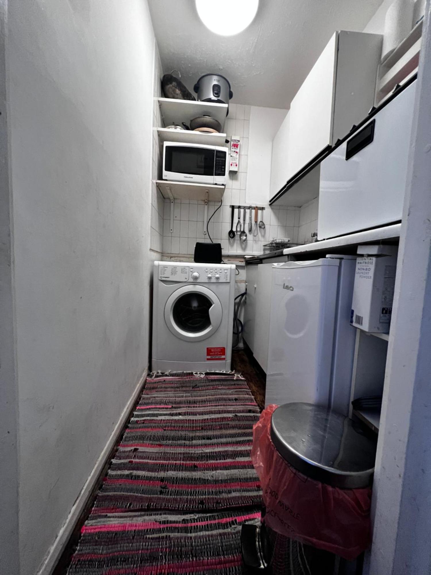 Hyde Park Studio Has Private Balcony With Tranquil Garden View Лондон Екстер'єр фото